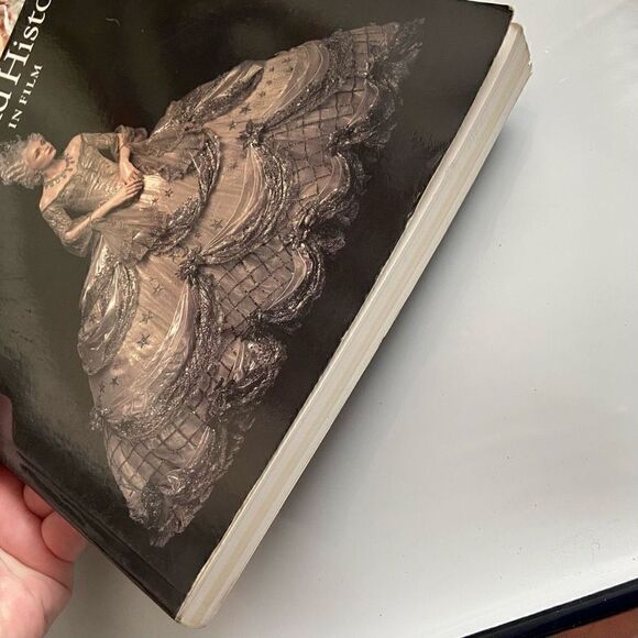 Hollywood and History: Costume Design in Film (1987, Paperback) - Picture 7 of 9